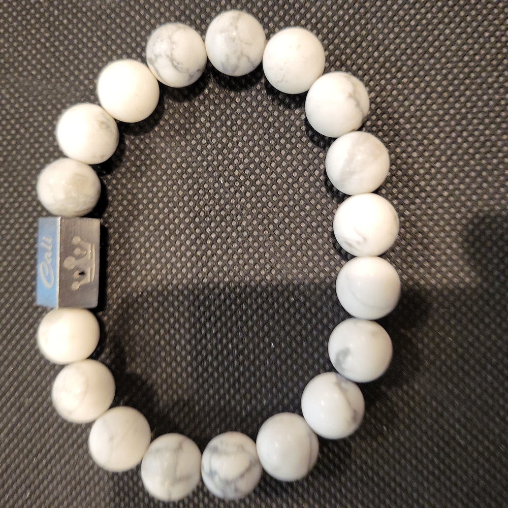 CaliBeadMan Cali Grey & White Bead Howlite Stretch Bracelet - Picture 3 of 7
